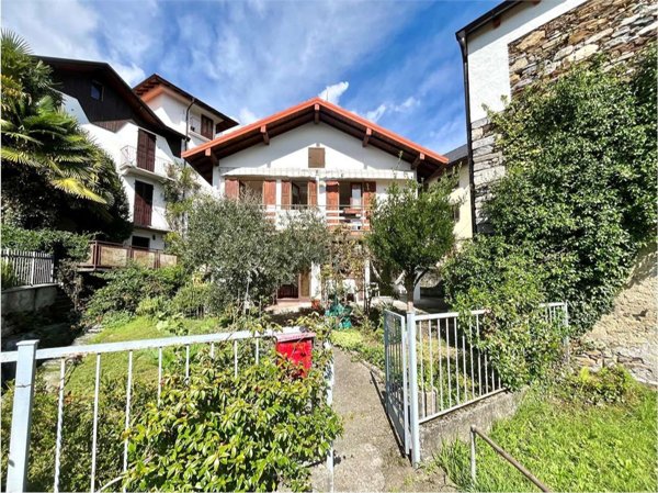 casa indipendente in vendita a Miazzina