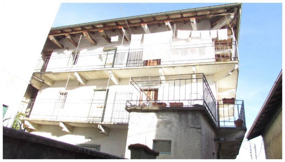 casa indipendente in vendita a Miazzina