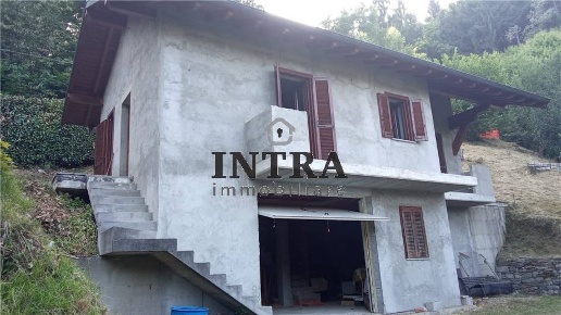 casa indipendente in vendita a Miazzina