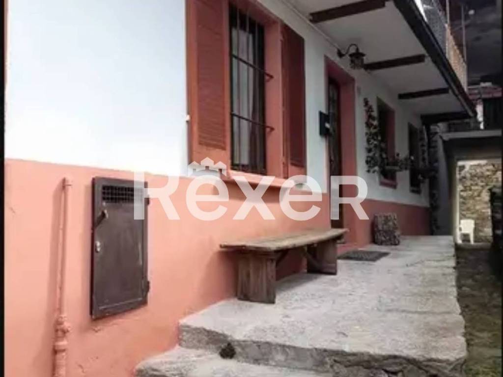 casa indipendente in vendita a Miazzina