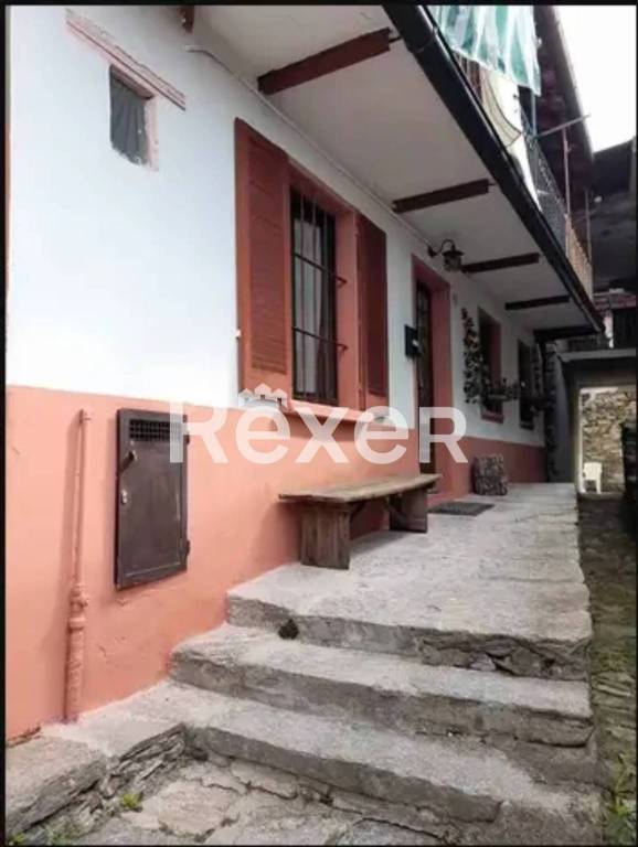 casa indipendente in vendita a Miazzina