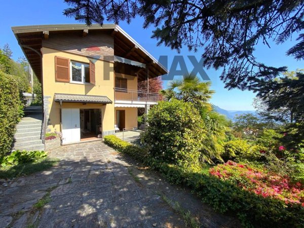 casa indipendente in vendita a Miazzina