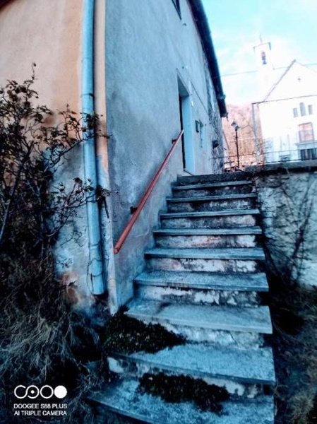casa indipendente in vendita a Montecrestese