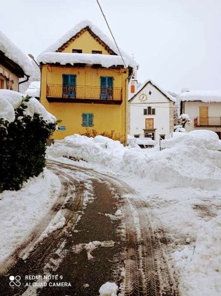 casa indipendente in vendita a Montecrestese