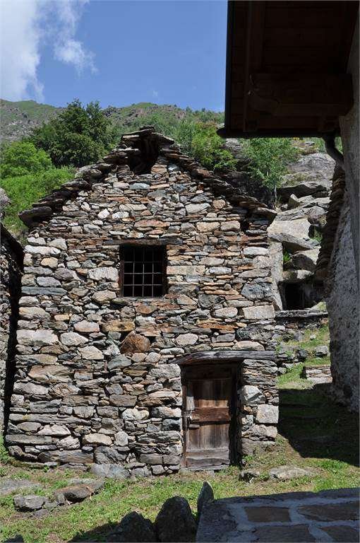 casa indipendente in vendita a Montescheno