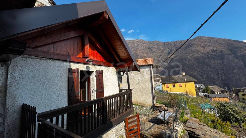casa indipendente in vendita a Montescheno in zona Progno