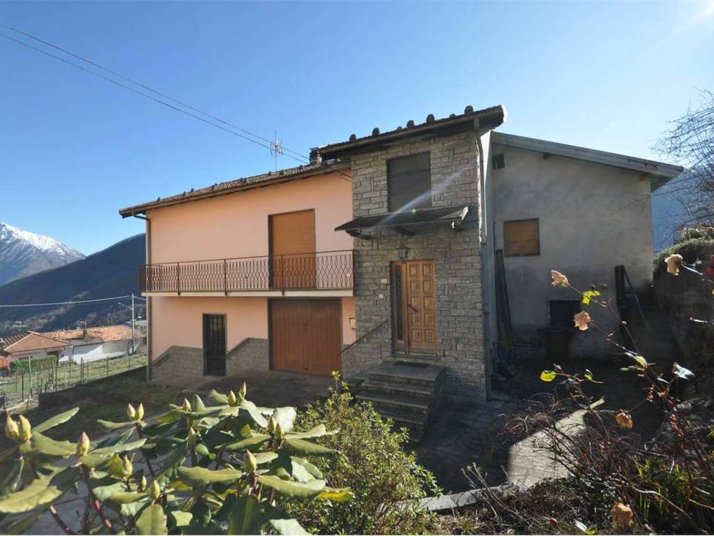 casa indipendente in vendita a Montescheno in zona Sasso