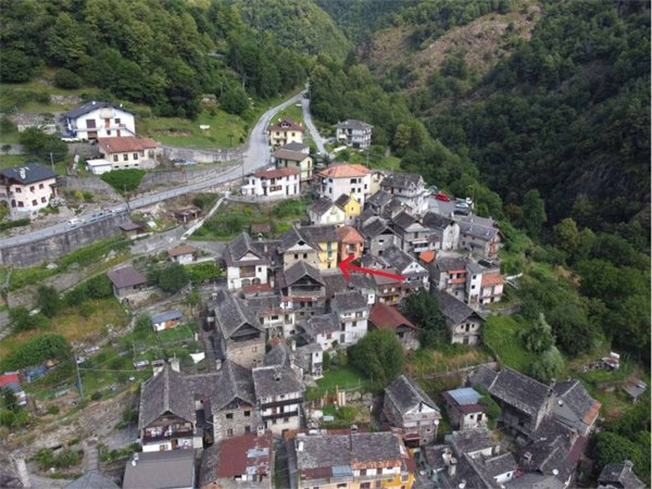 casa indipendente in vendita a Montescheno in zona Cresti