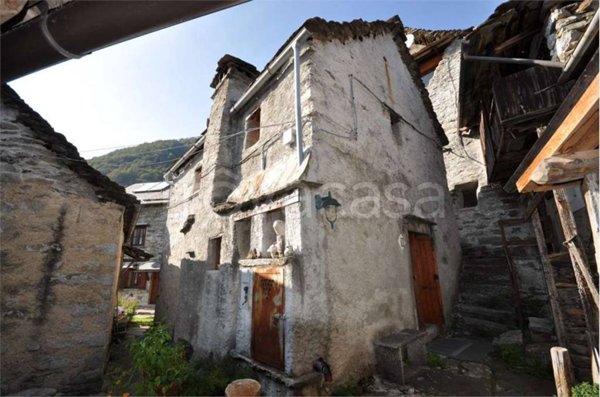 casa indipendente in vendita a Montescheno