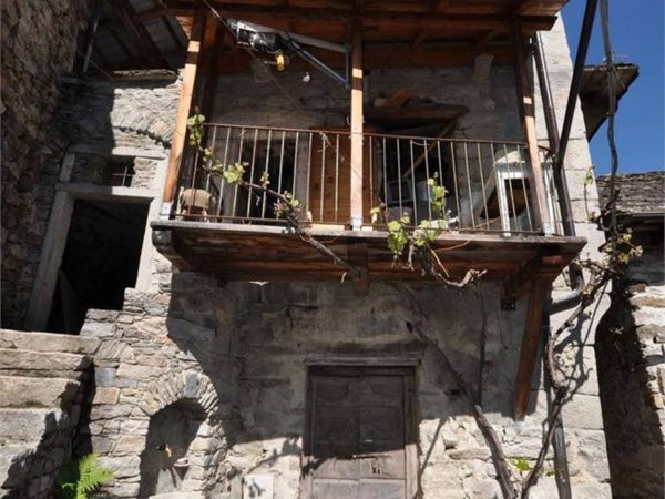 casa indipendente in vendita a Montescheno