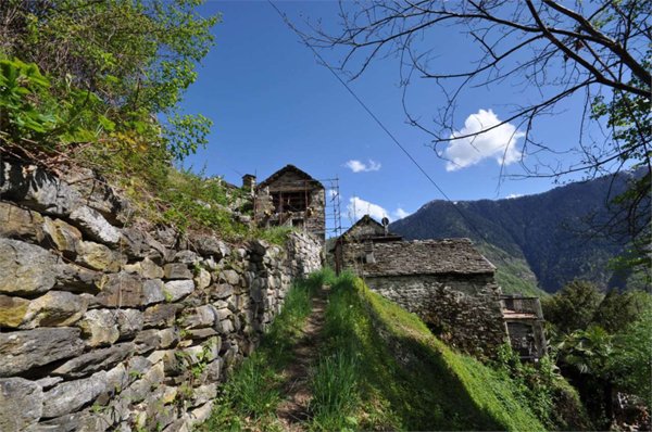 casale in vendita a Montescheno