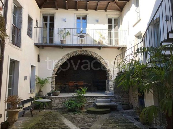 casa indipendente in vendita ad Oggebbio