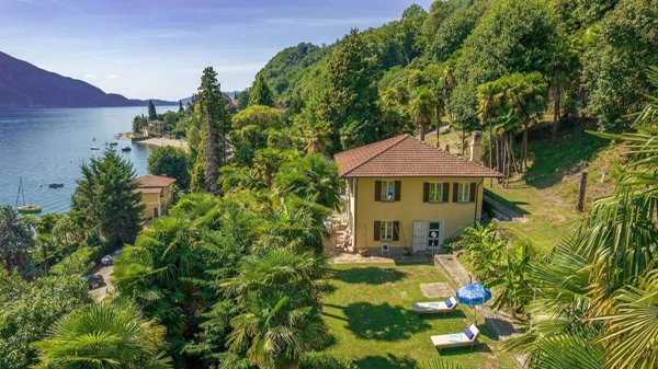 casa indipendente in vendita ad Oggebbio