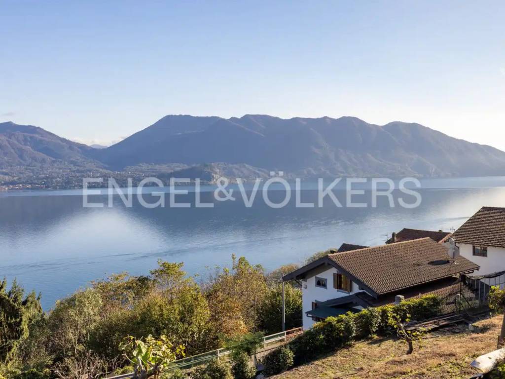 casa indipendente in vendita ad Oggebbio