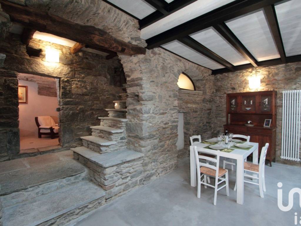 casa indipendente in vendita ad Oggebbio