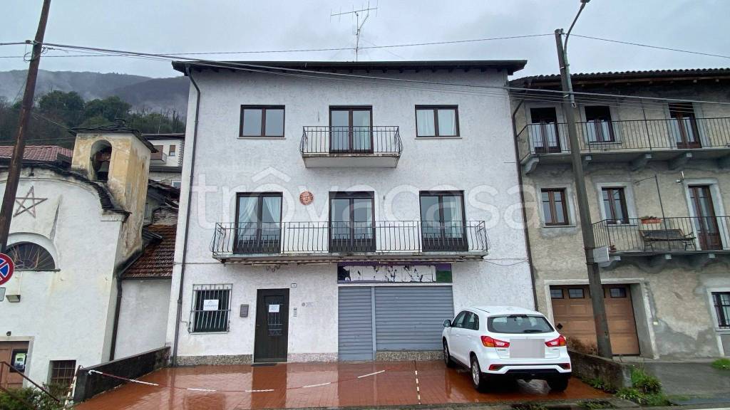 casa indipendente in vendita ad Oggebbio