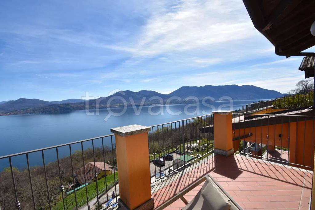 appartamento in vendita ad Oggebbio