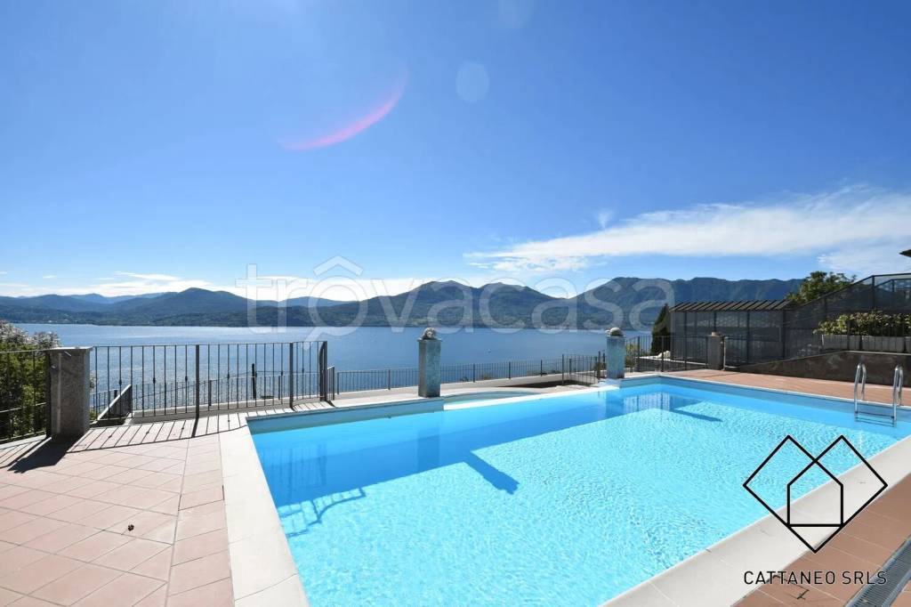 appartamento in vendita ad Oggebbio