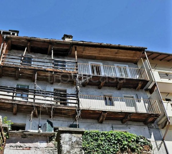 casa indipendente in vendita ad Oggebbio