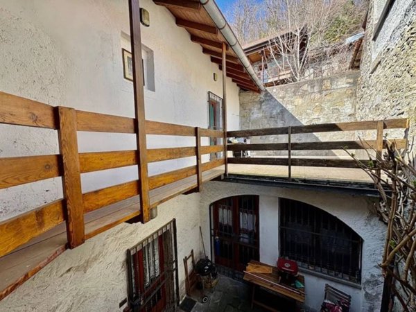 casa indipendente in vendita ad Oggebbio