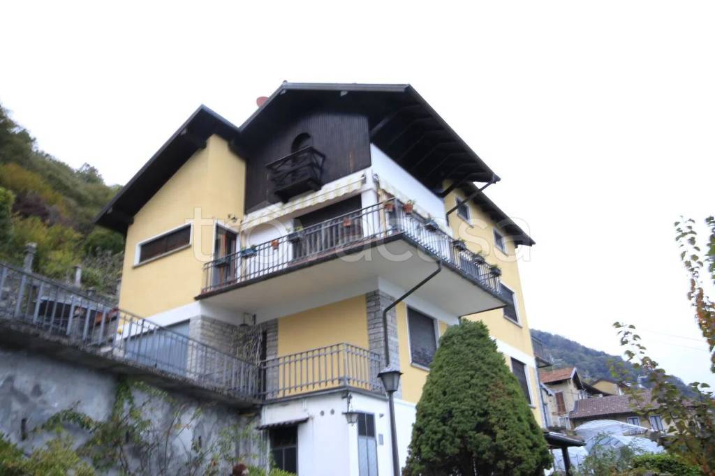 casa indipendente in vendita ad Oggebbio