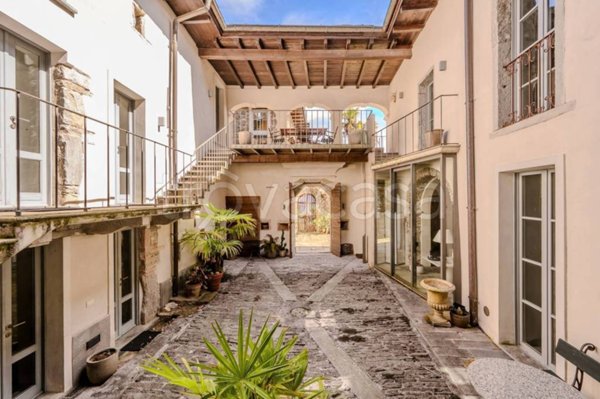casa indipendente in vendita ad Oggebbio