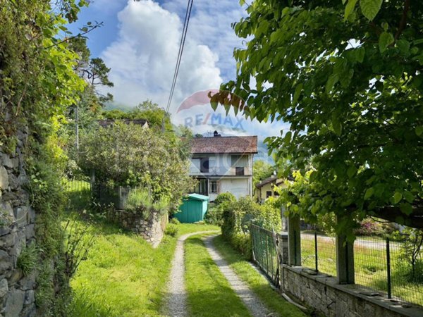 casa indipendente in vendita ad Oggebbio