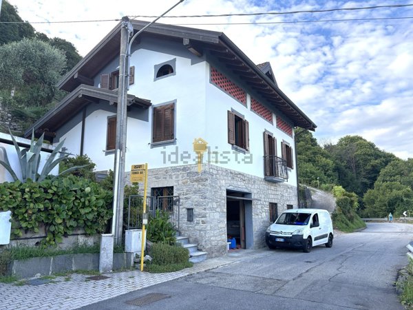 casa indipendente in vendita ad Oggebbio