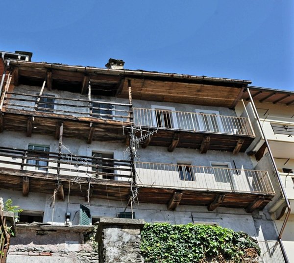 casa indipendente in vendita ad Oggebbio