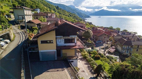 casa indipendente in vendita ad Oggebbio