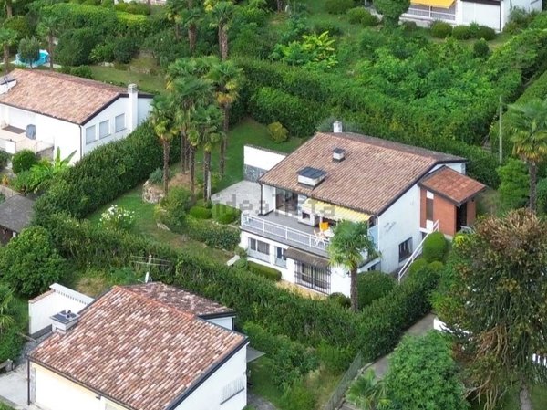casa indipendente in vendita ad Oggebbio
