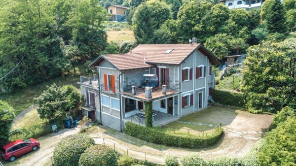 casa indipendente in vendita ad Oggebbio