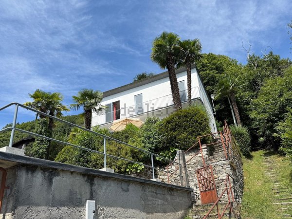 casa indipendente in vendita ad Oggebbio