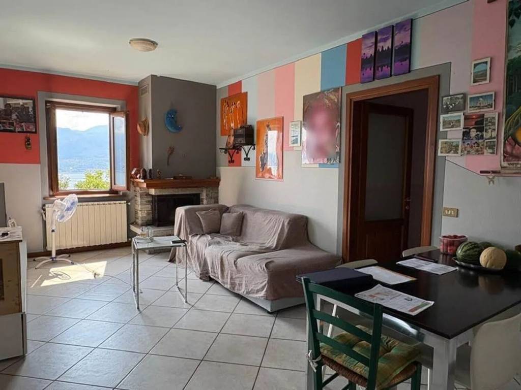 casa indipendente in vendita ad Oggebbio