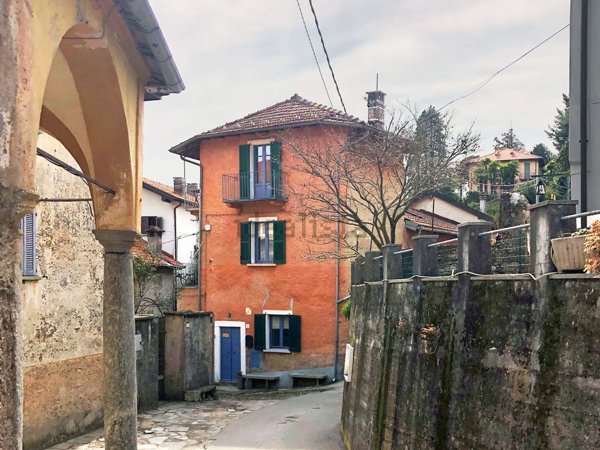 casa indipendente in vendita ad Oggebbio