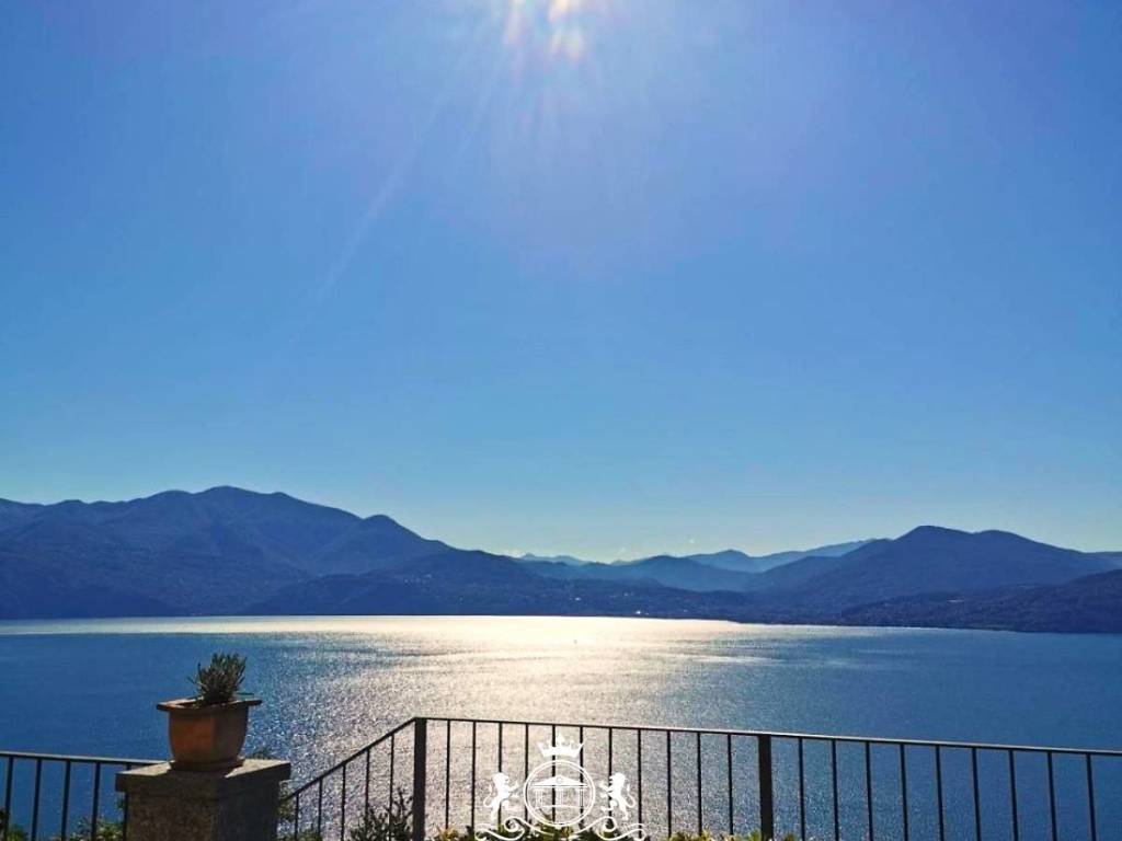 appartamento in vendita ad Oggebbio