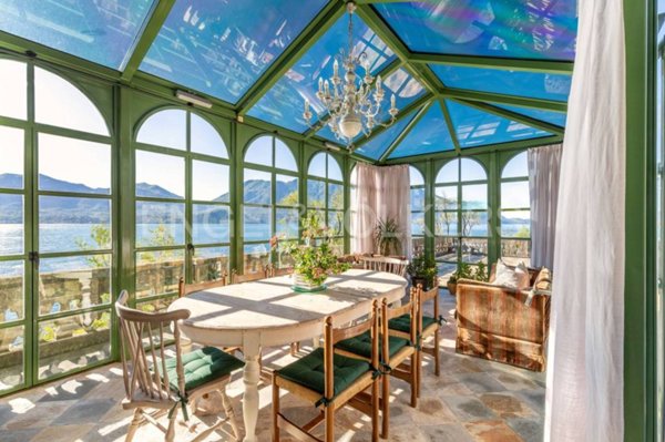 villa in vendita ad Oggebbio