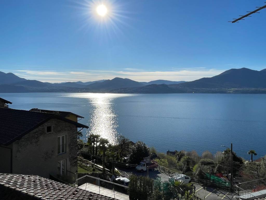 casa indipendente in vendita ad Oggebbio