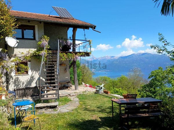 casa semindipendente in vendita ad Oggebbio