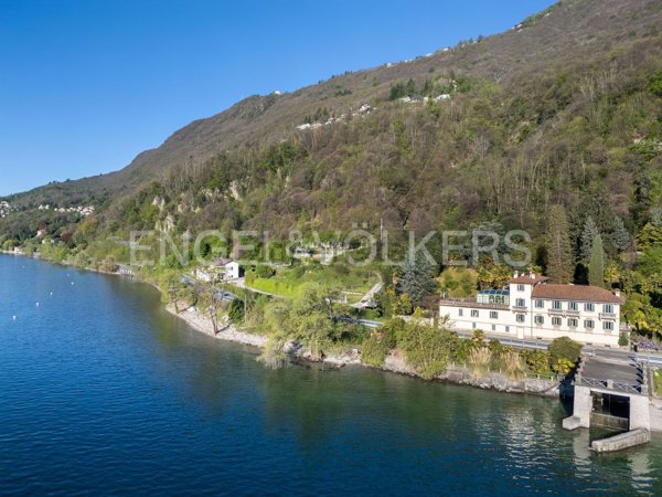 villa in vendita ad Oggebbio