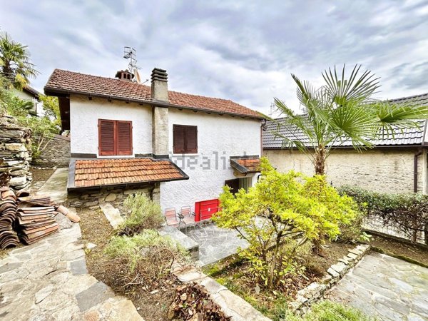 casa indipendente in vendita ad Oggebbio