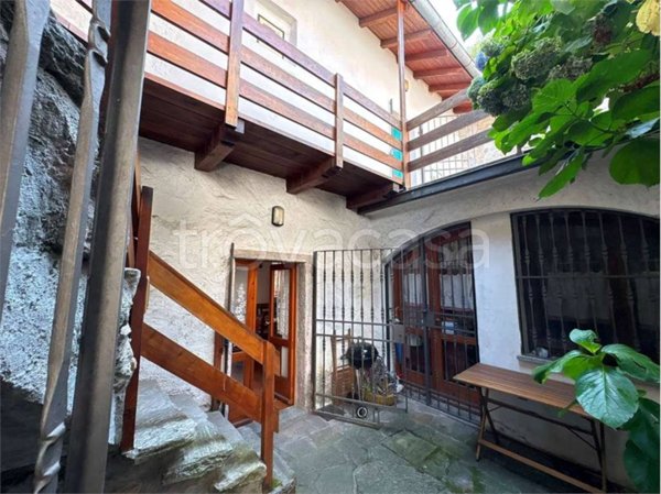 casa indipendente in vendita ad Oggebbio