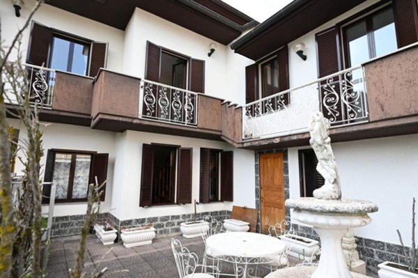 casa indipendente in vendita ad Omegna