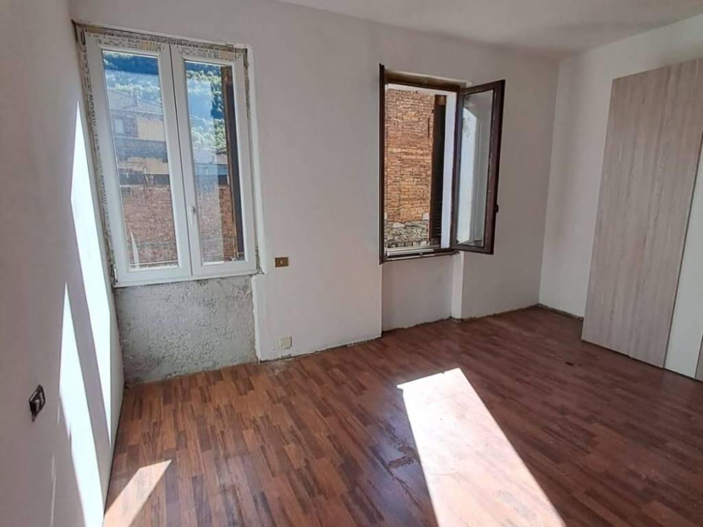 casa indipendente in vendita ad Omegna