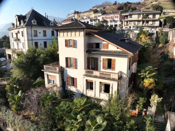 casa indipendente in vendita ad Omegna