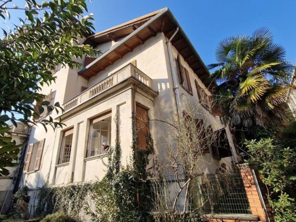 casa indipendente in vendita ad Omegna