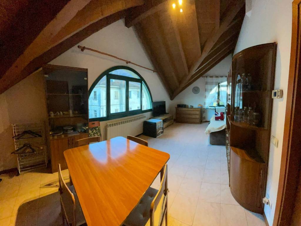 appartamento in vendita ad Omegna in zona Crusinallo