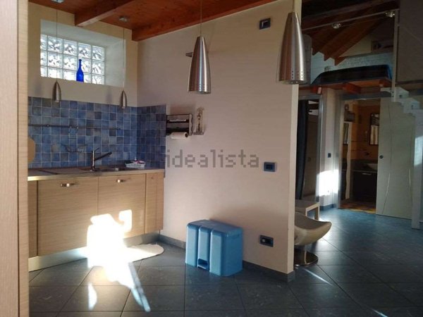 appartamento in vendita ad Omegna in zona Cireggio