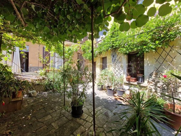 casa indipendente in vendita ad Omegna in zona Agrano