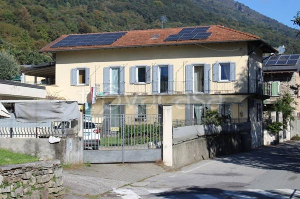 casa indipendente in vendita ad Omegna